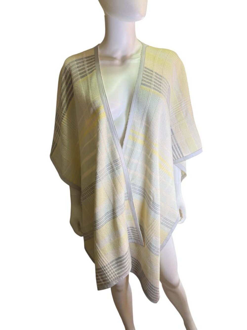 St. John Collection Knit Wrap Cashmere/Wool Blend with Leather Trim One Size EUC
